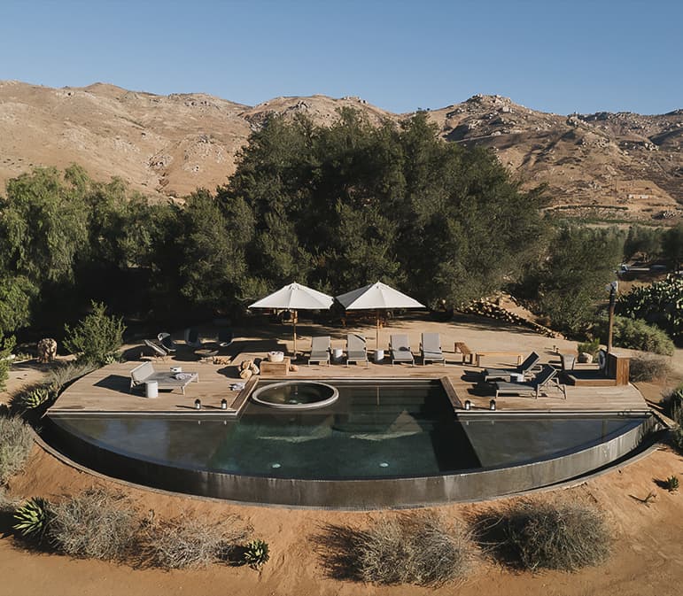 Bruma Wine Resort — contemporary architecture among the vines
