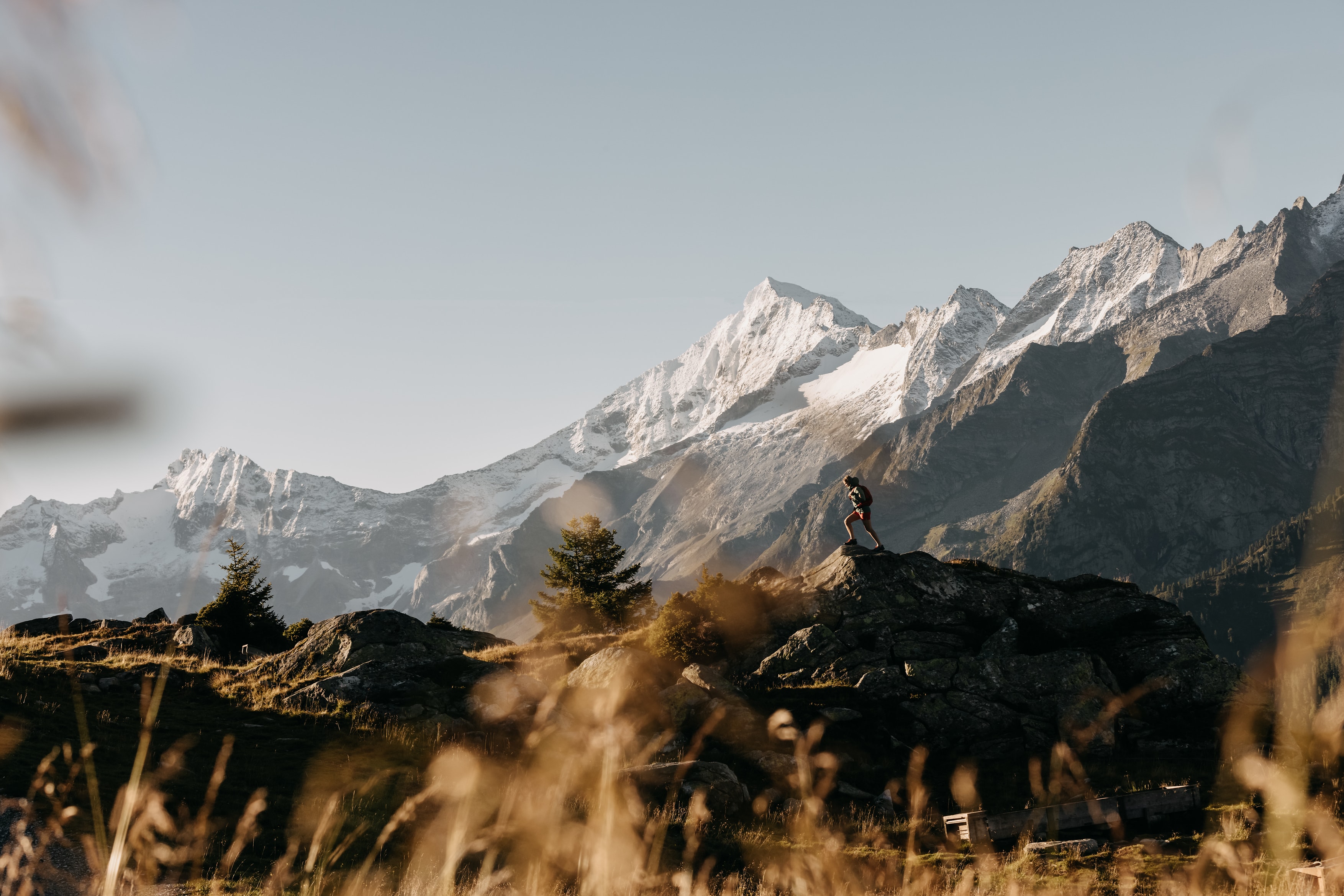 Zillertal — Sonnenaufgang am Ahornboden mit Blick auf die Zillertaler Alpen
