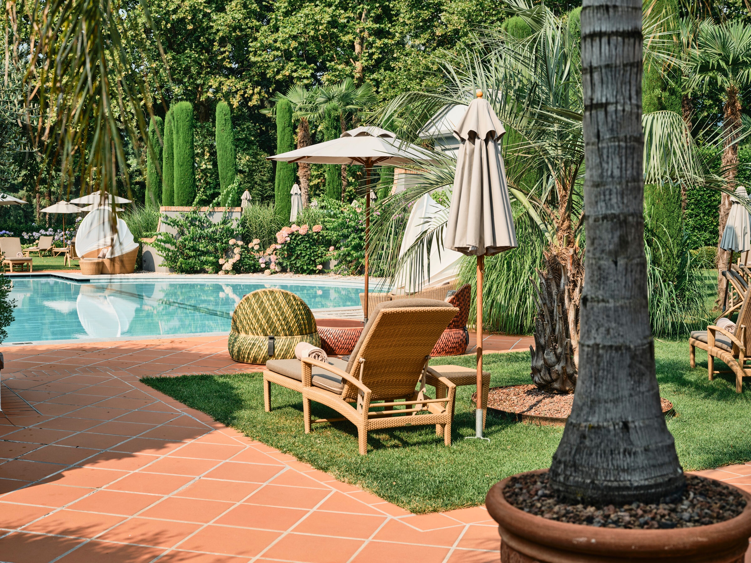 Giardino Ascona — Poolbereich im Park