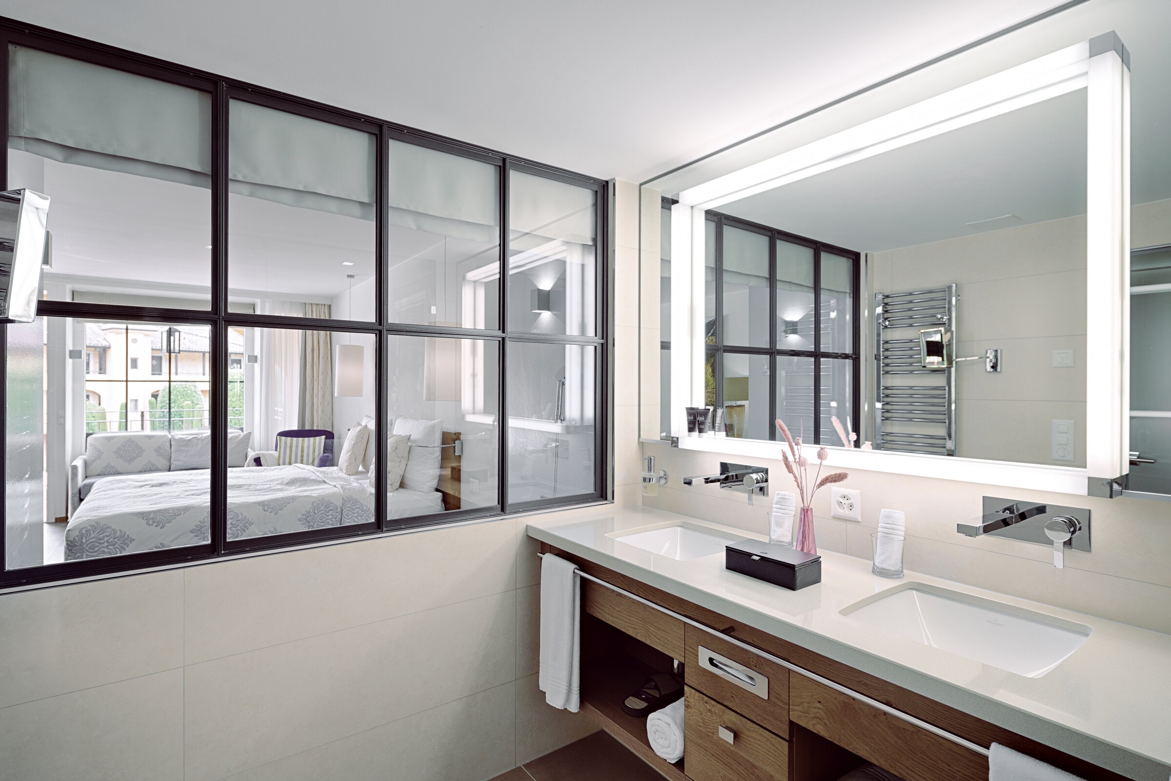 Giardino Ascona — Junior Suite mit Sitzbereich