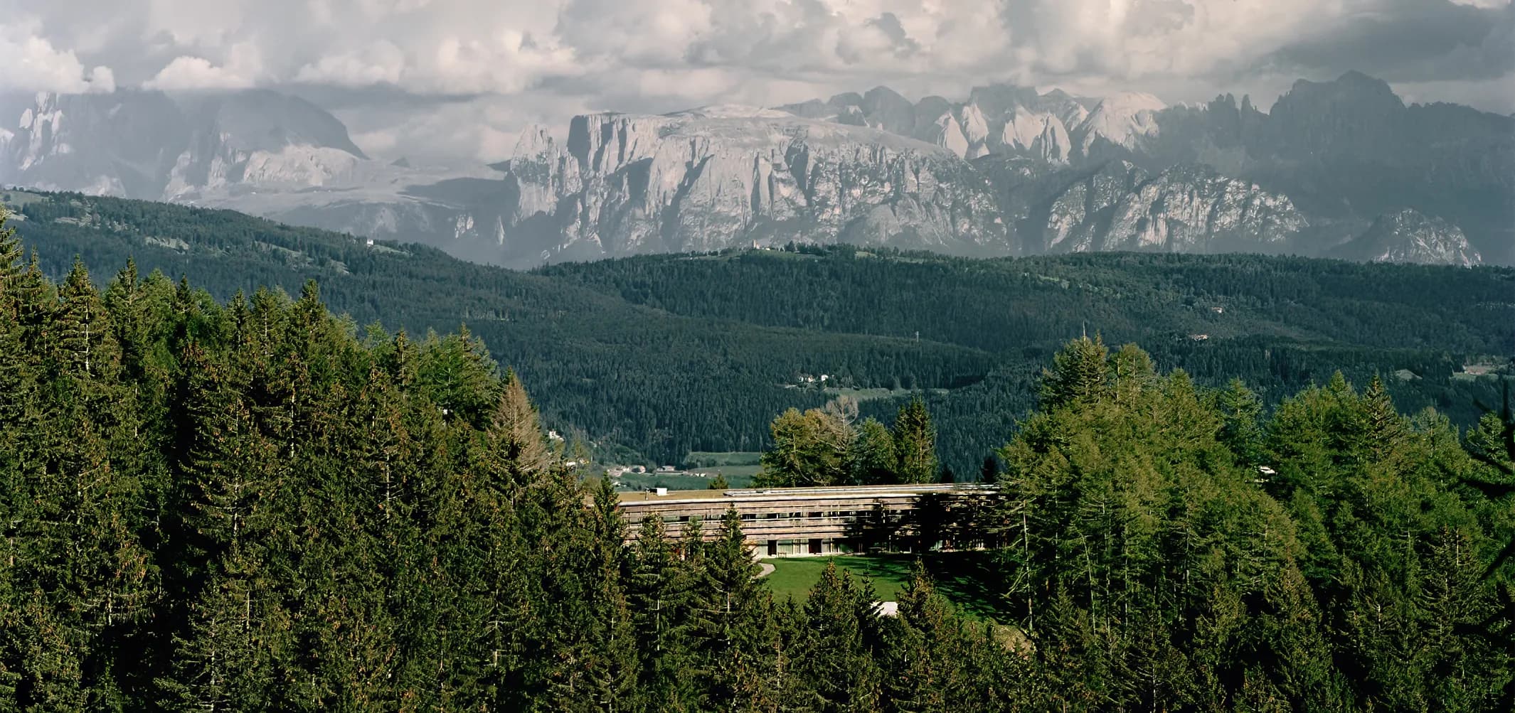 Vigilius Mountain Resort – Hero