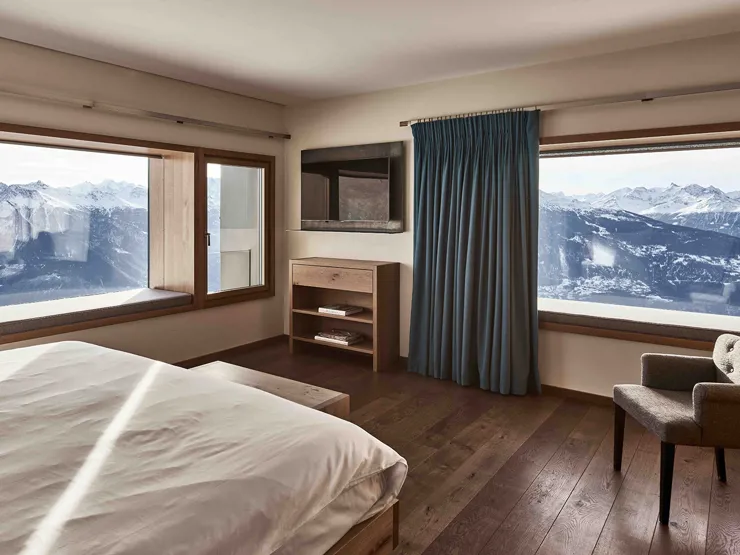 chetzeron-corner_deluxe-02.jpg_01