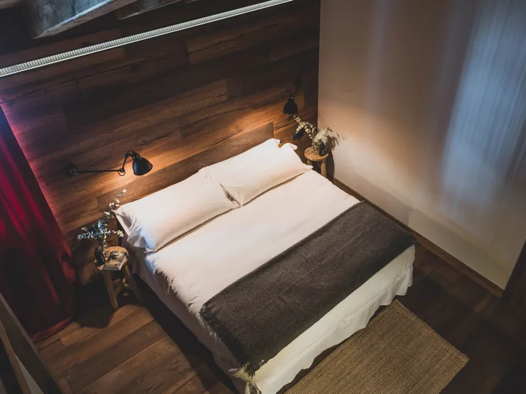 cincins_l-ovella-negra-quadruple_room-r2.jpg_01