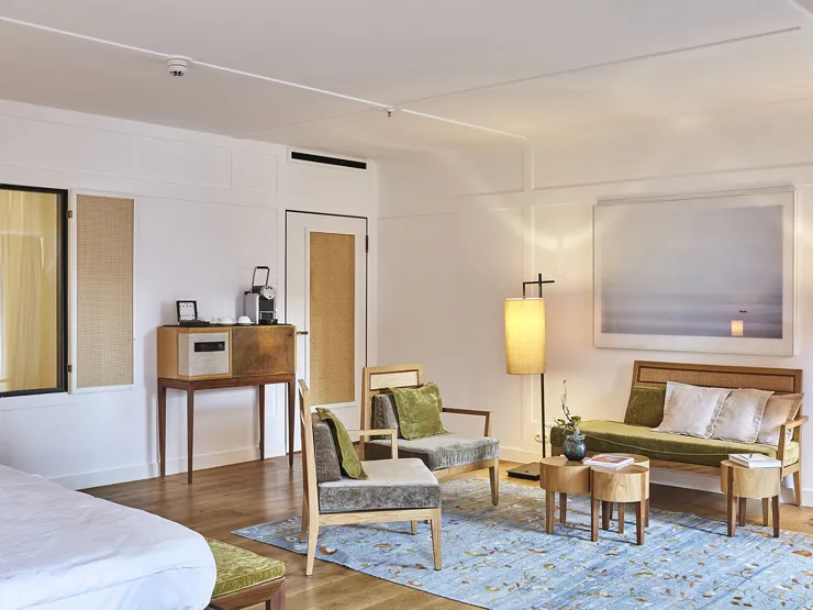 cincins_louis-louis_suite-01.jpg_01