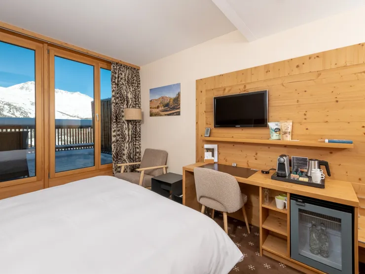 cincins_nira-alpina-corvatsch_room-winter-02.jpg_01