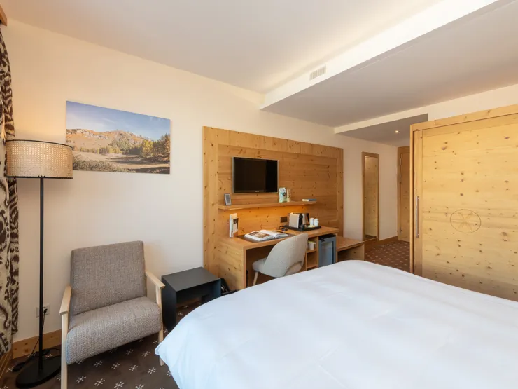 cincins_nira-alpina-corvatsch_room-winter-03.jpg_01