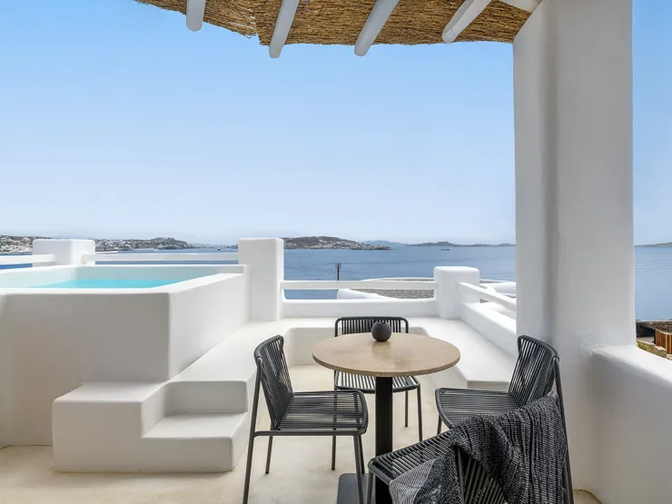 cincins_rocabella-mykonos_deluxe-sea-view-with-outdoor-mini-plunge-pool-01.jpg_01