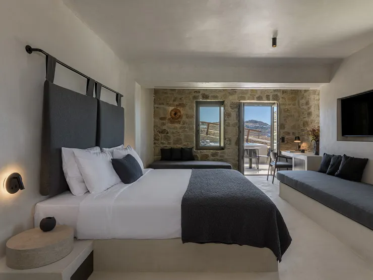 cincins_rocabella-mykonos_deluxe-sea-view-with-outdoor-mini-plunge-pool-03.jpg_01