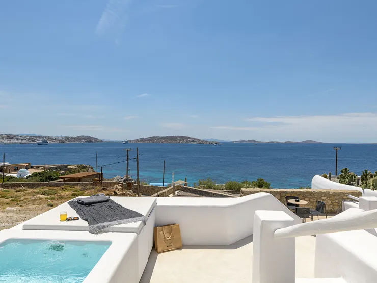 cincins_rocabella-mykonos_deluxe-sea-view-with-outdoor-mini-plunge-pool-06.jpg_01