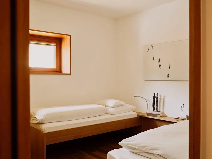 cincins_rote-wand-family_suite-02.jpg_01