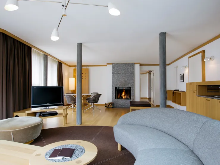 cincins_the-omnia_suite-tower-2-jpg.jpg_01