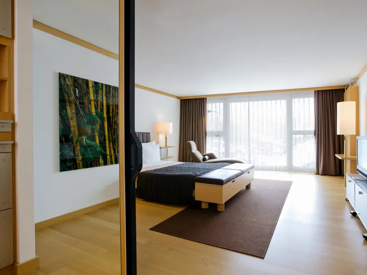 cincins_the-omnia_suite-tower-3-jpg.jpg_01