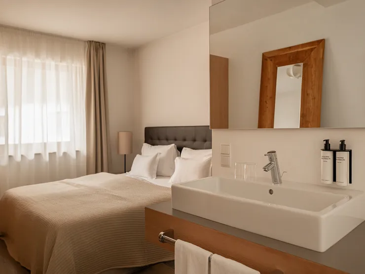 schwarzschmied_standard-a-05.jpg_01