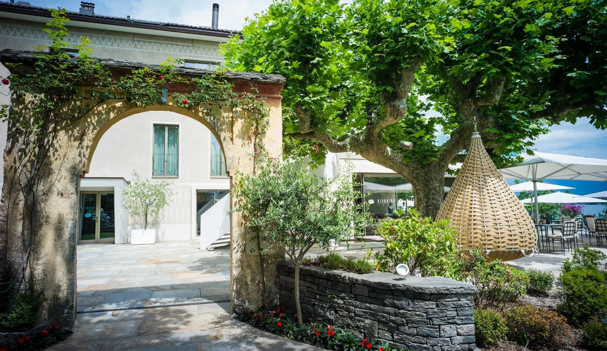 cincins_g-04-giardino-lago.jpg