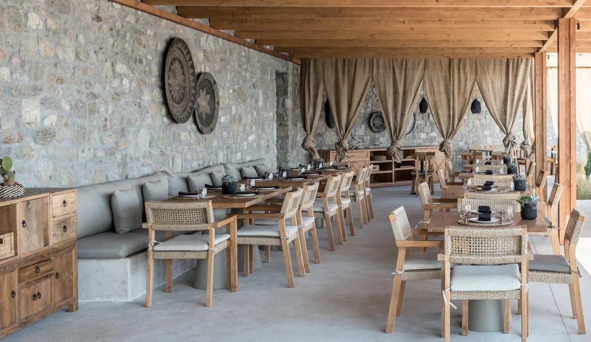cincins_g-21-rocabella-mykonos.jpg