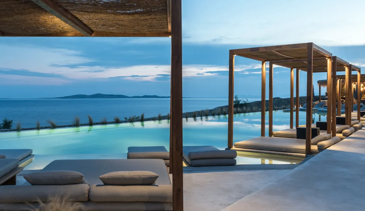 cincins_g-24-rocabella-mykonos.jpg