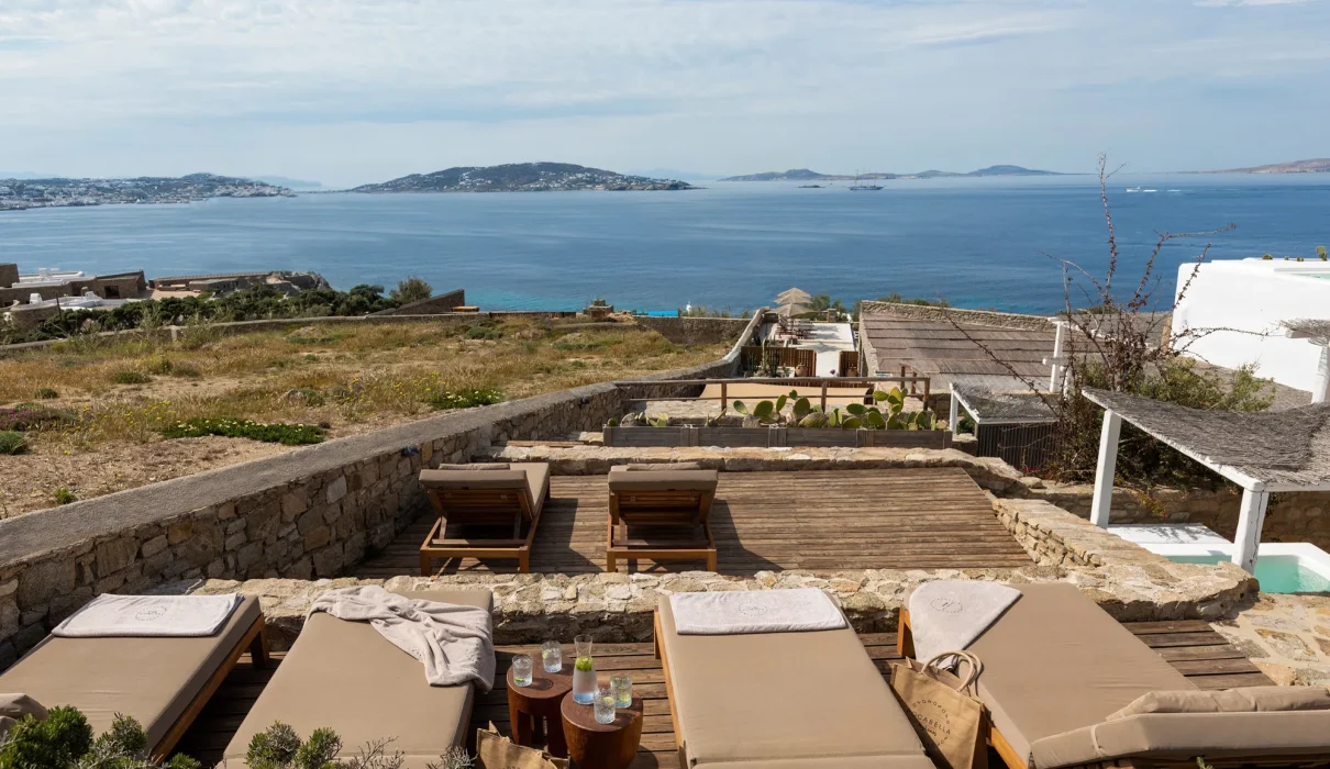 cincins_g-32-rocabella-mykonos.jpg