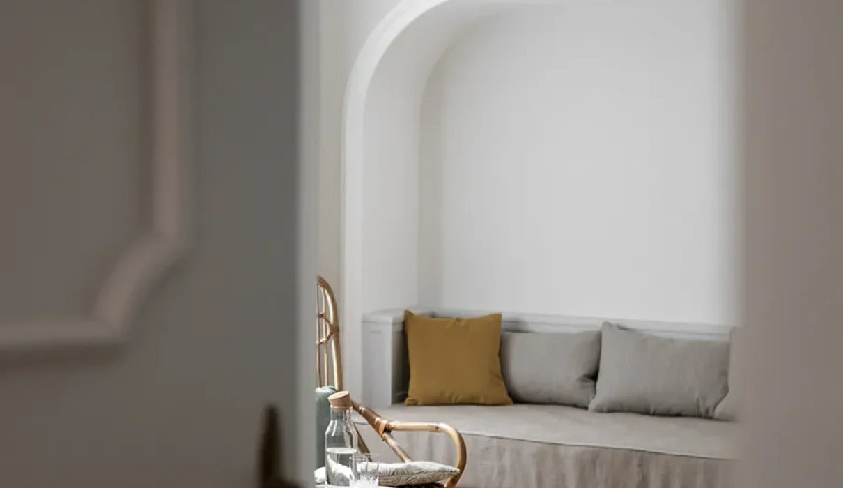 cincins_villa-arnica-guestroom-view-room-number-detail-m-05-r-f.jpg